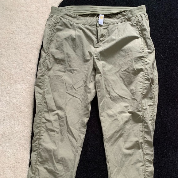 Lolë size 8 womens pants - Picture 2 of 3
